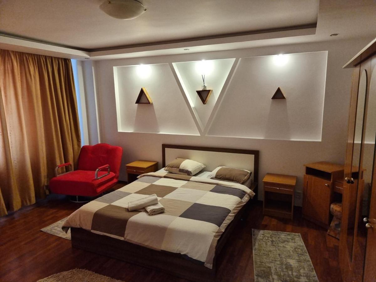 Charming And Intimate Getaway In Bucharest - Near Unirii Square Apartment Exterior photo