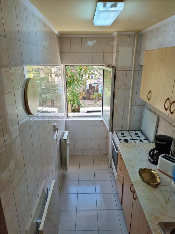 Charming And Intimate Getaway In Bucharest - Near Unirii Square Apartment Exterior photo